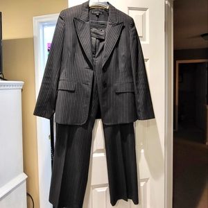 Anne Klein pants suit